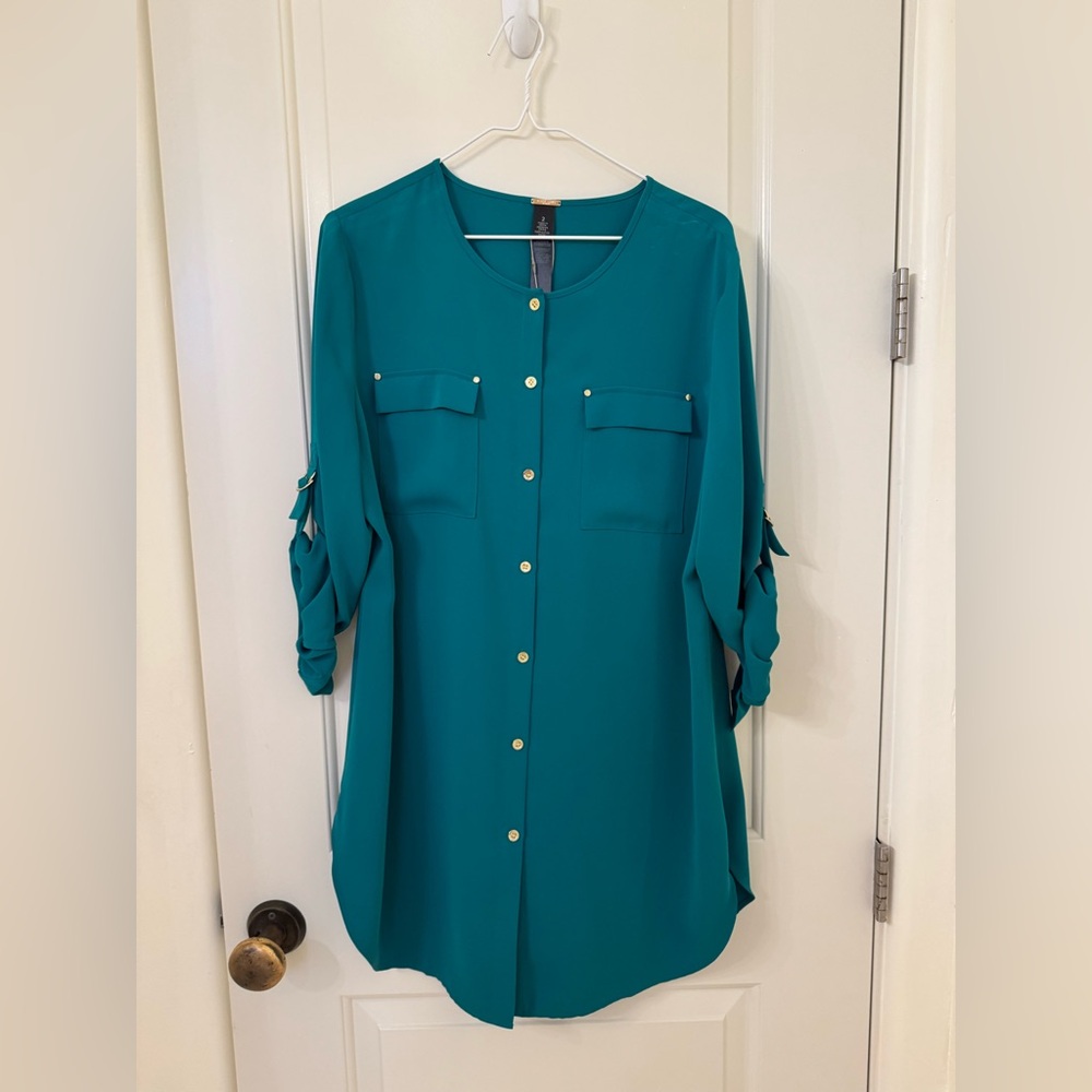 Chico’s size 2 (12) Button Front Tunic with Roll Tab Sleeves and gold buttons